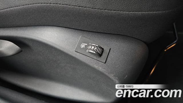 Peugeot 208 1.6 e-HDi Felline 5도어, 2016 18