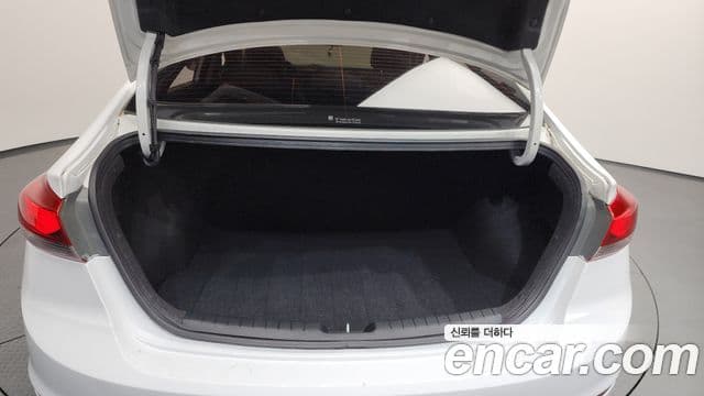 Hyundai Avante AD 1.6 GDI Value Plus, 2018 20