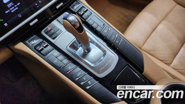 Porsche Panamera 970, 2011 9