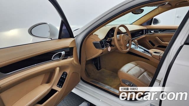 Porsche Panamera 970, 2011 10