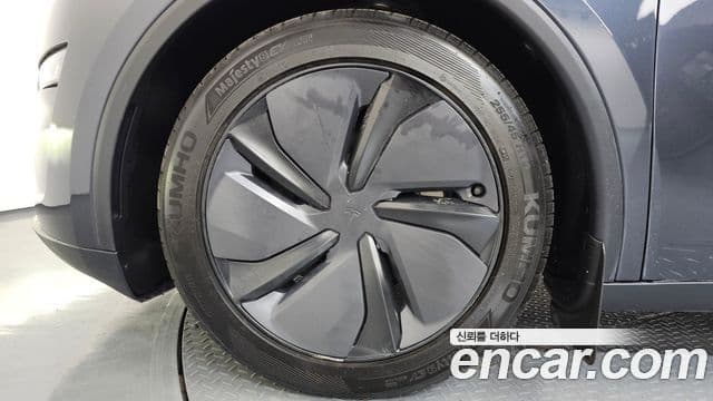 Tesla модель Y Long Range AWD, 2025 все фото