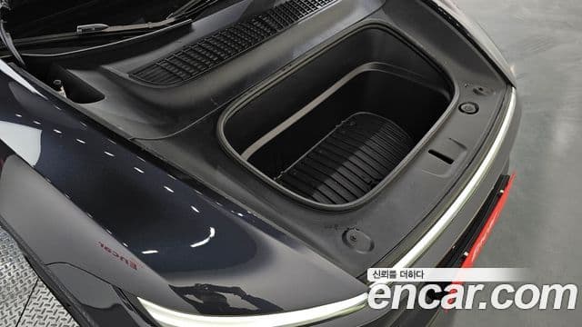 Tesla модель Y Long Range AWD, 2025 6