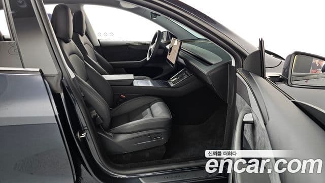 Tesla модель Y Long Range AWD, 2025 11