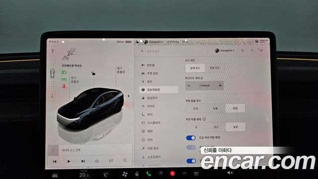 Tesla модель Y Long Range AWD, 2025 17