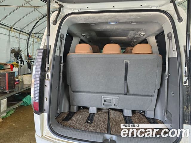 Hyundai Staria Inspiration, 2025 10