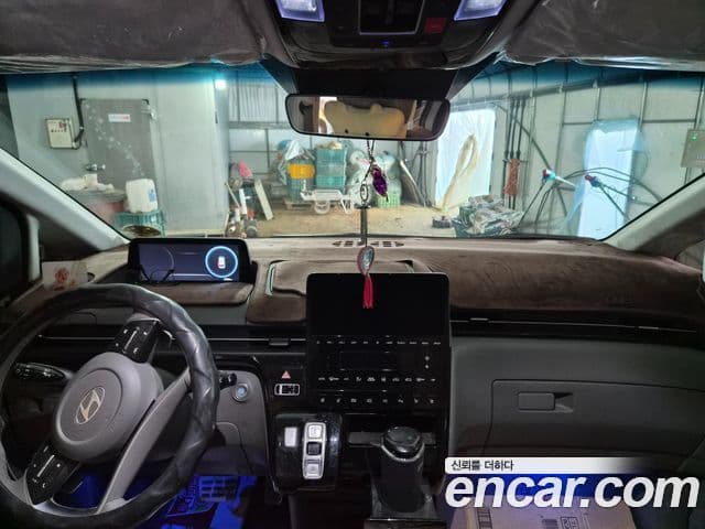 Hyundai Staria Inspiration, 2025 11