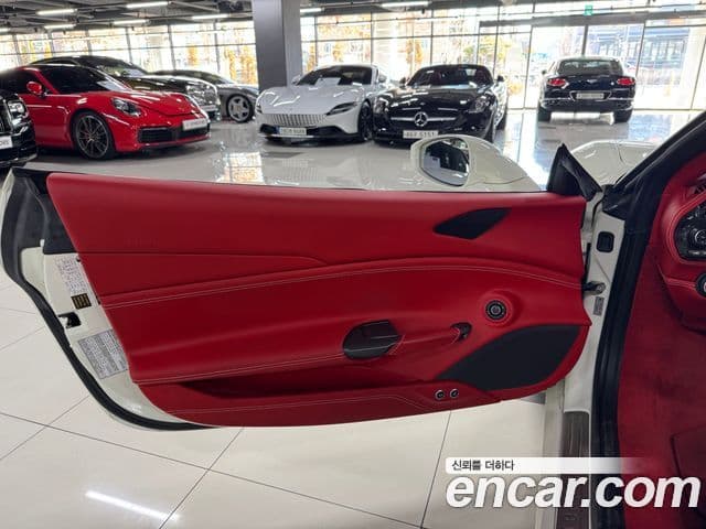 Ferrari 488 스파이더, 2019 7