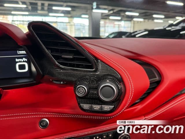 Ferrari 488 스파이더, 2019 10