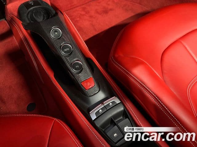 Ferrari 488 스파이더, 2019 11