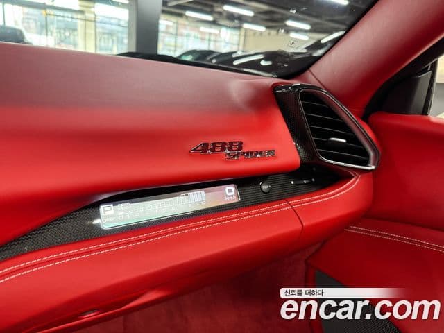 Ferrari 488 스파이더, 2019 13