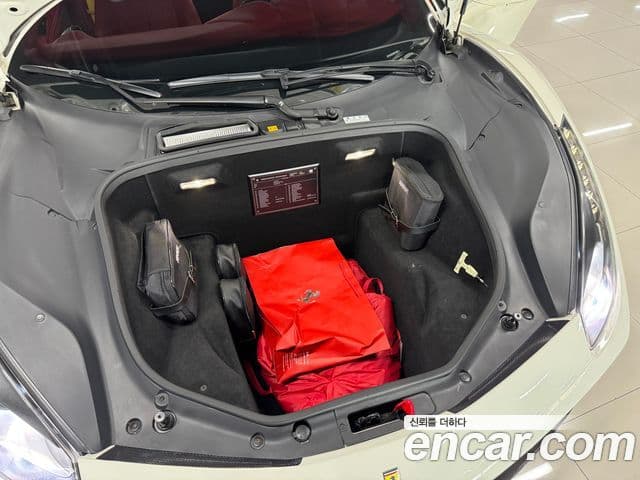 Ferrari 488 스파이더, 2019 14