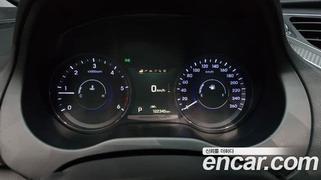 Hyundai Grandeur HG Premium, 2015 8