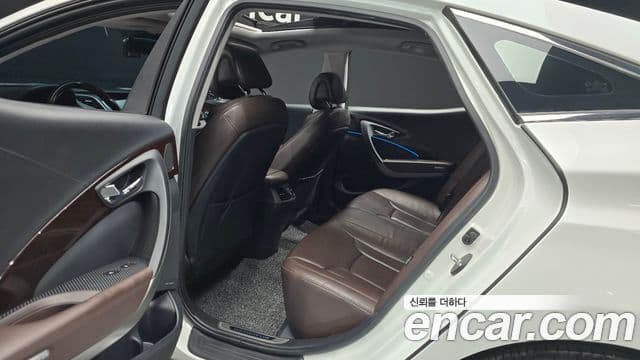 Hyundai Grandeur HG Premium, 2015 12
