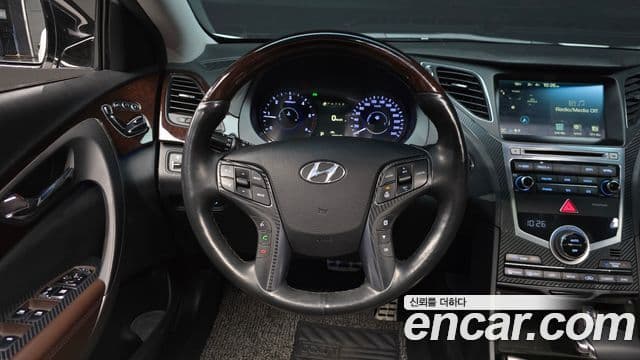 Hyundai Grandeur HG Premium, 2015 13