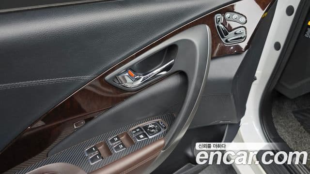 Hyundai Grandeur HG Premium, 2015 17