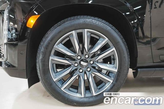 Cadillac Escalade 5세대 Sport Platinum, 2023 3