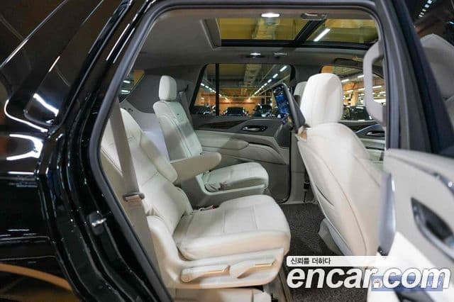 Cadillac Escalade 5세대 Sport Platinum, 2023 8
