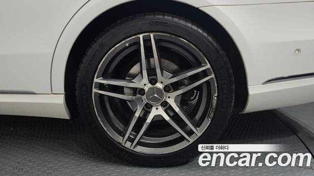 Mercedes-Benz E-класс W212 Avantgarde, 2015 все фото