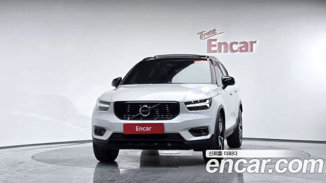 Volvo XC40 B4 R-Design, 2021 3