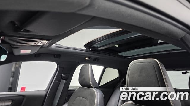 Volvo XC40 B4 R-Design, 2021 19