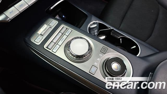 Genesis GV70, 2022 9