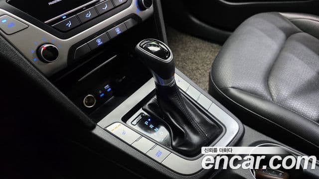 Hyundai Avante AD 1.6 GDI Value Plus, 2018 9