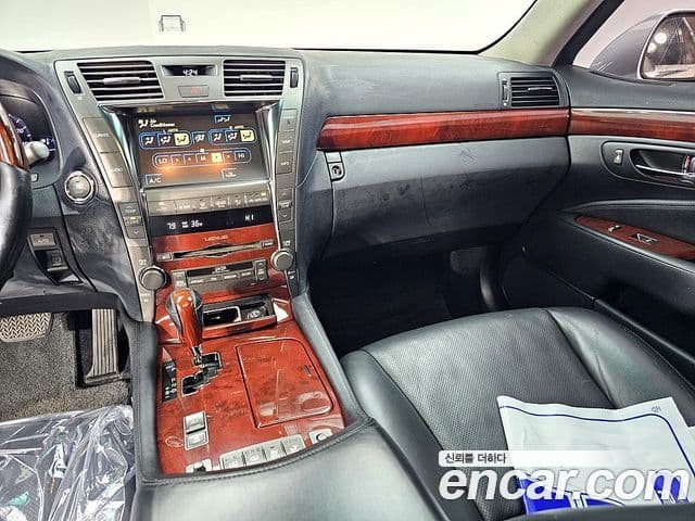 Lexus LS460L XF40, 2007 10