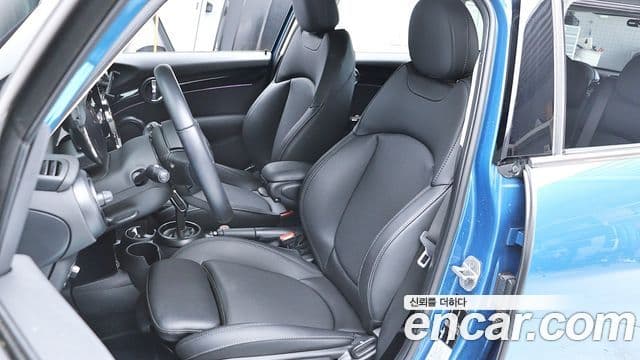 Mini Cooper S 3세대, 2022 15