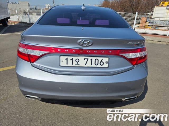 Hyundai Grandeur HG Premium, 2015 4