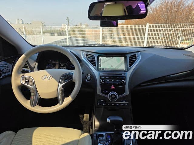Hyundai Grandeur HG Premium, 2015 7