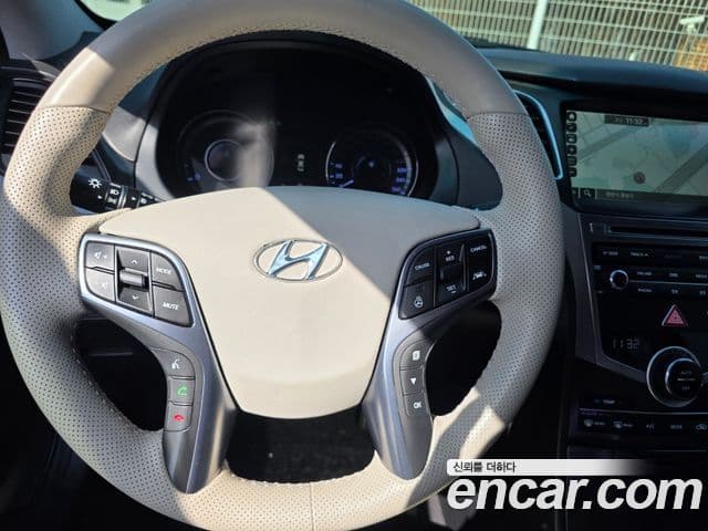 Hyundai Grandeur HG Premium, 2015 12