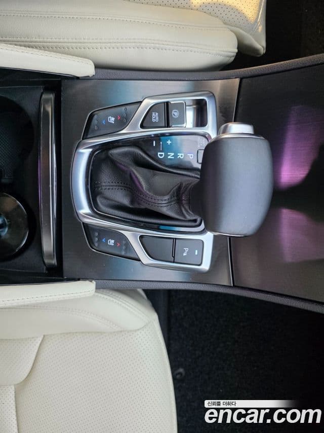 Hyundai Grandeur HG Premium, 2015 16