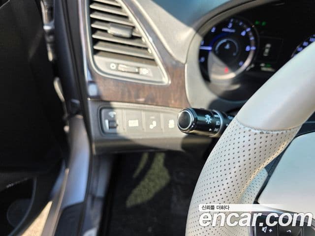 Hyundai Grandeur HG Premium, 2015 17