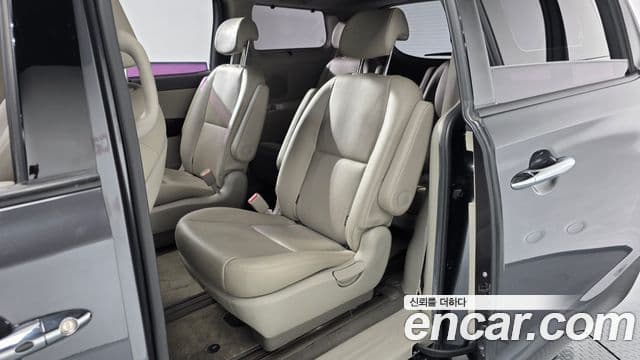 Kia All New Carnival Prestige, 2016 12