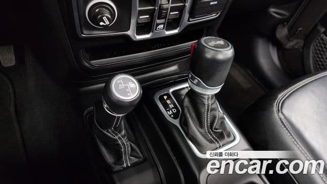 Jeep Wrangler (JL) 2.0 Overland Power top 4도어, 2021 9