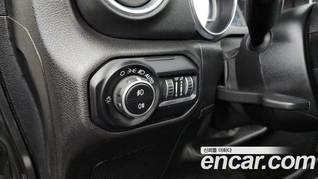 Jeep Wrangler (JL) 2.0 Overland Power top 4도어, 2021 16