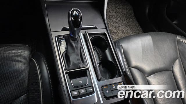 Hyundai Aslan G300 Modern Basic, 2016 9