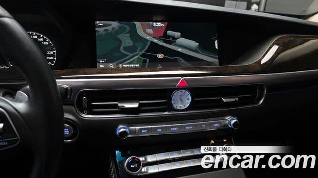 Genesis G90 Premium Luxury, 2021 14