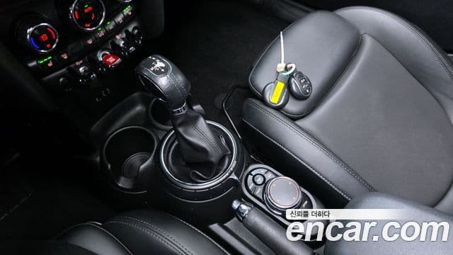 Mini Cooper D 3세대, 2015 9