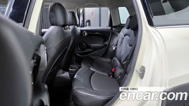 Mini Cooper D 3세대, 2015 12