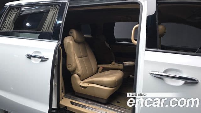 Kia The / новый New Carnival Noblesse Special, 2019 12