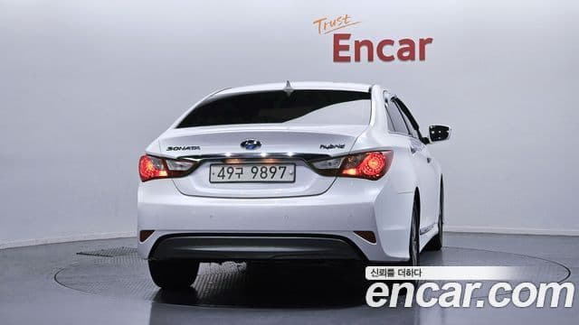 Hyundai Sonata гибрид Modern, 2015 4