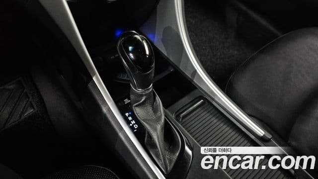 Hyundai Sonata гибрид Modern, 2015 9