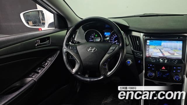 Hyundai Sonata гибрид Modern, 2015 13