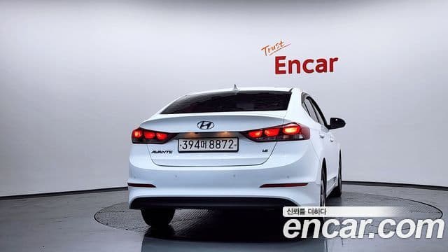 Hyundai Avante AD Style, 2018 4