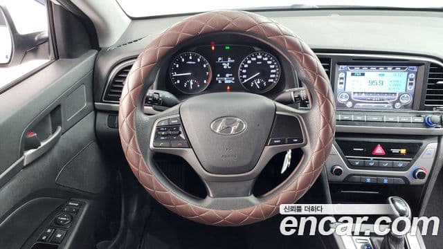 Hyundai Avante AD Style, 2018 13
