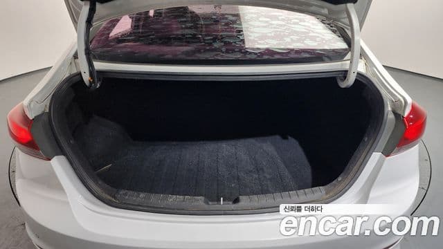 Hyundai Avante AD Style, 2018 20