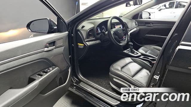 Hyundai Avante AD 1.6 GDI Value Plus, 2017 10