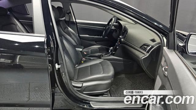 Hyundai Avante AD 1.6 GDI Value Plus, 2017 11