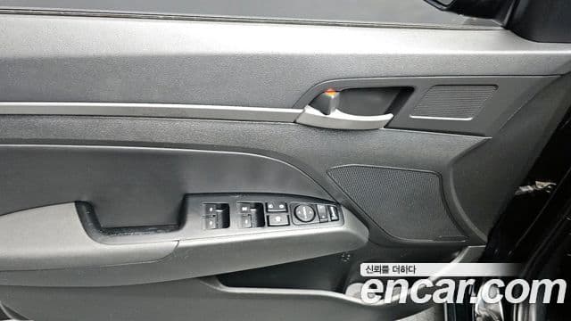 Hyundai Avante AD 1.6 GDI Value Plus, 2017 17